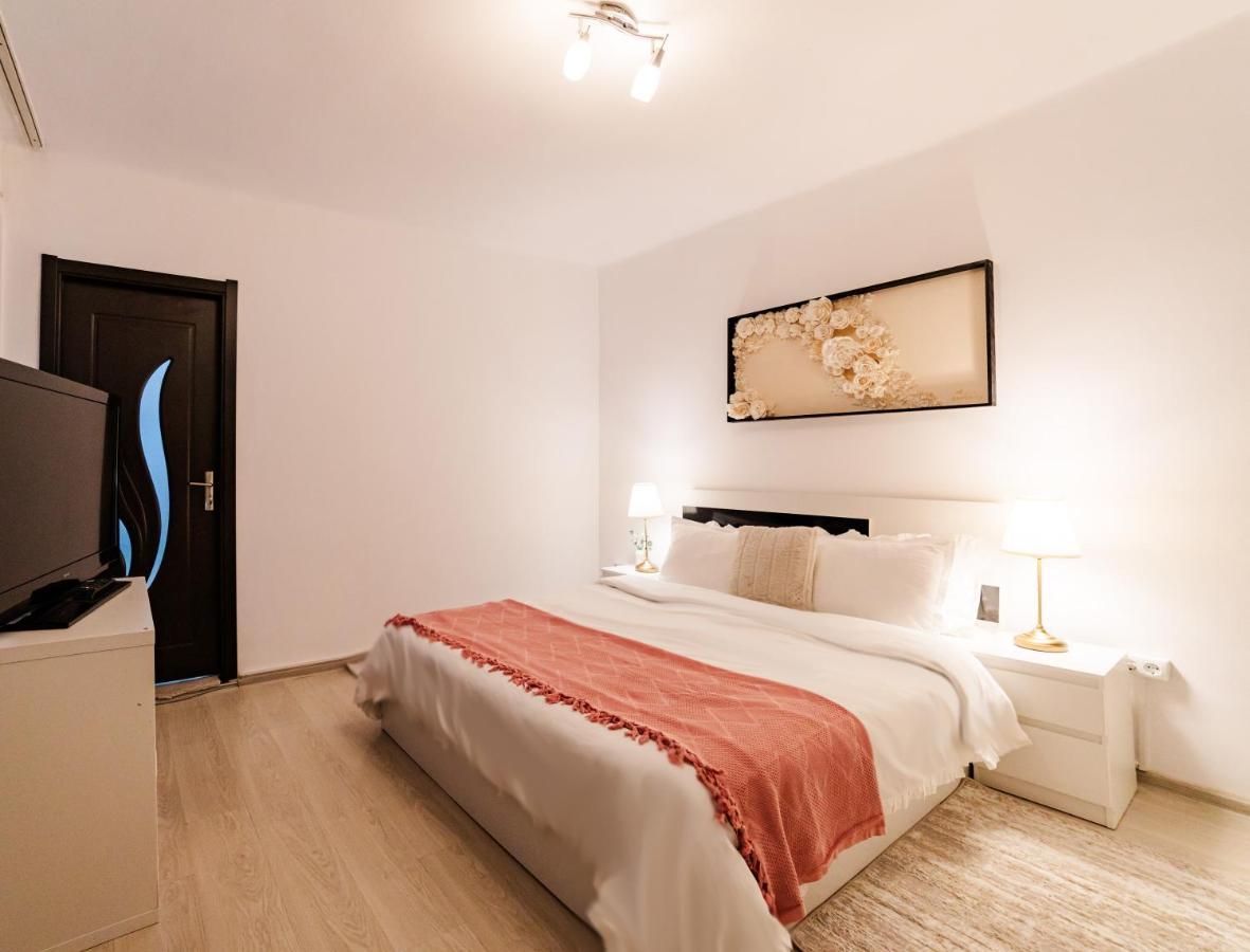 Anastasia Apartments With Parking Брашов Екстер'єр фото