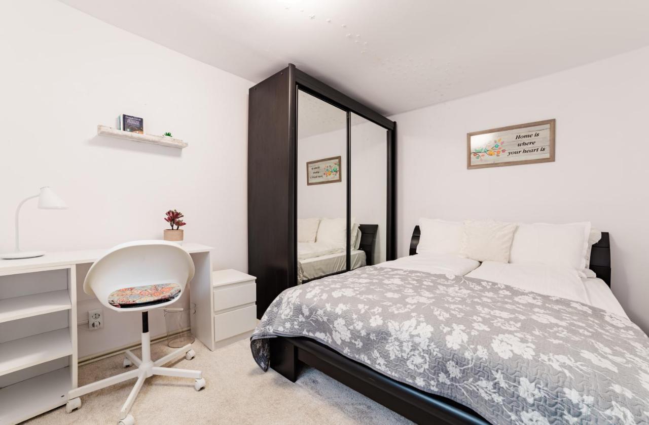 Anastasia Apartments With Parking Брашов Екстер'єр фото