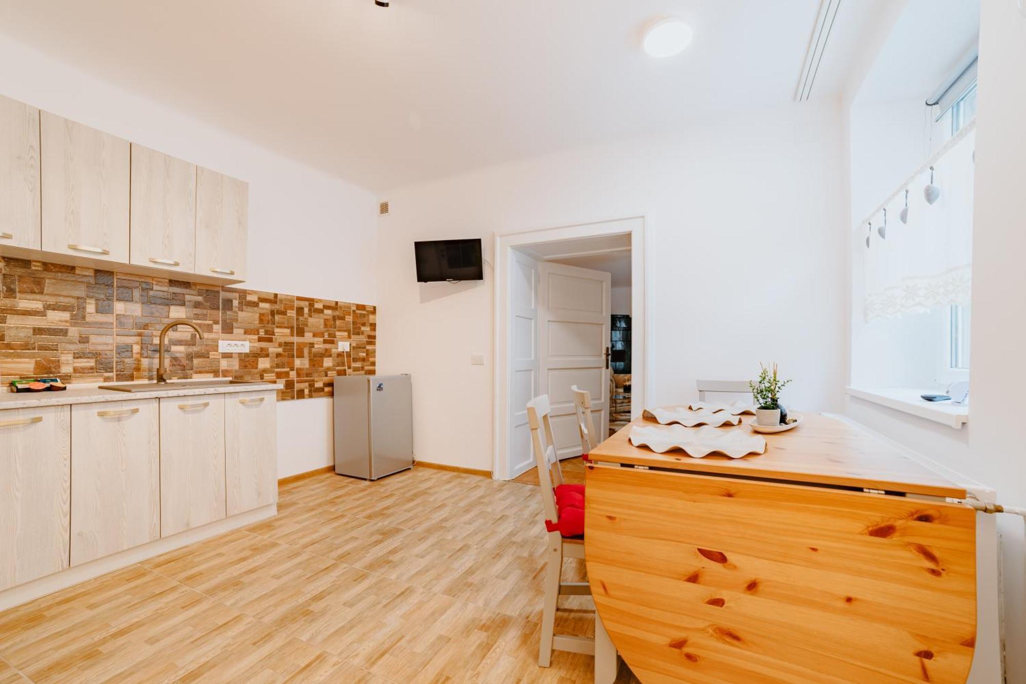 Anastasia Apartments With Parking Брашов Екстер'єр фото