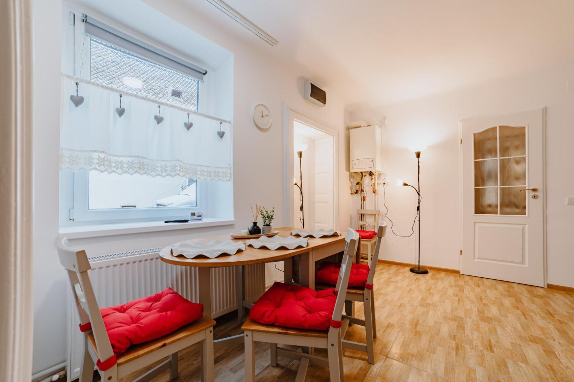 Anastasia Apartments With Parking Брашов Екстер'єр фото