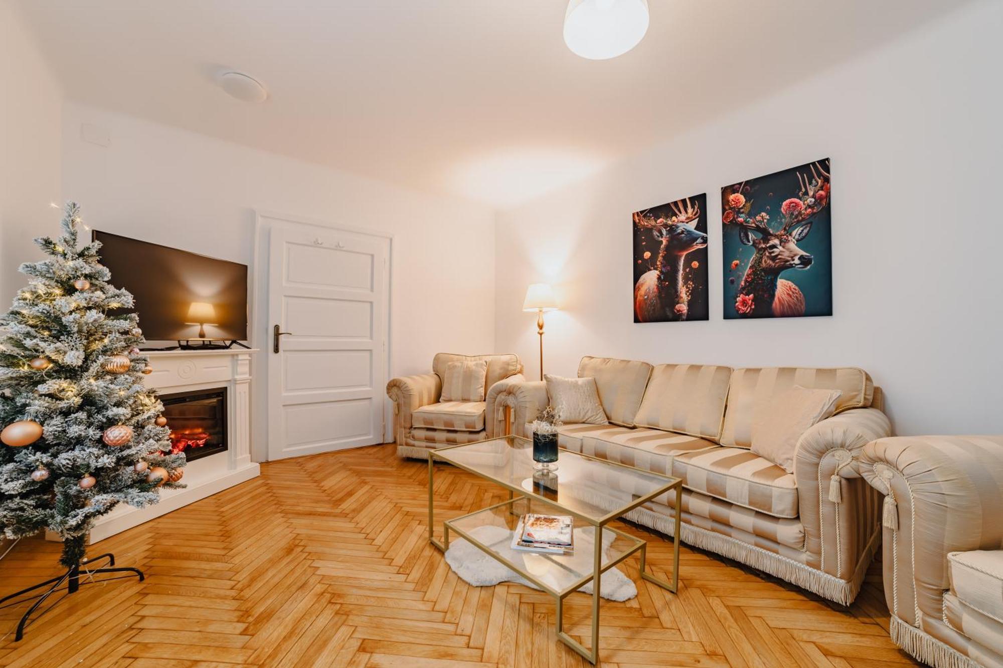 Anastasia Apartments With Parking Брашов Екстер'єр фото